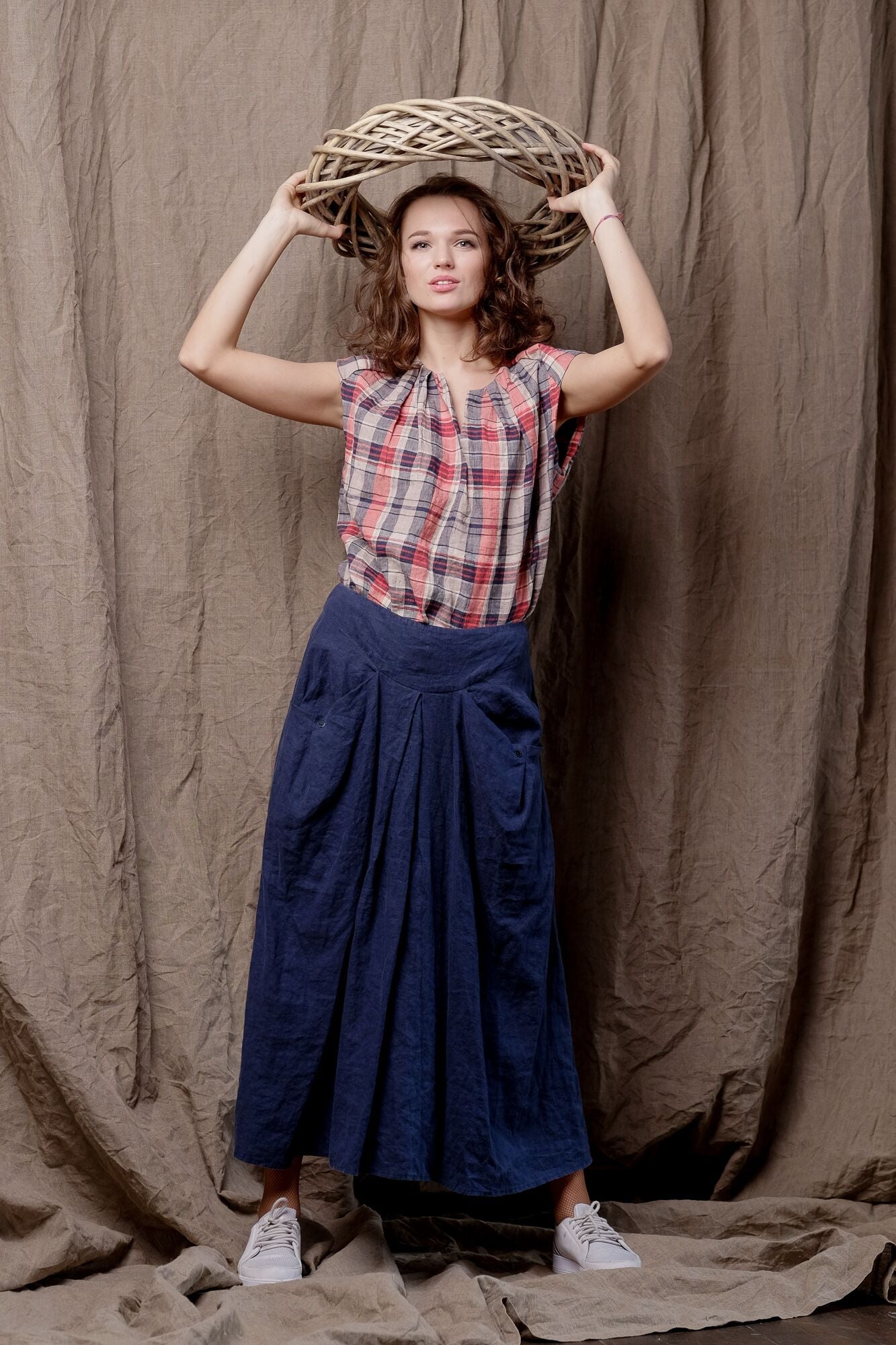 linen-casual-outfit-navy-skirt-pure-flax